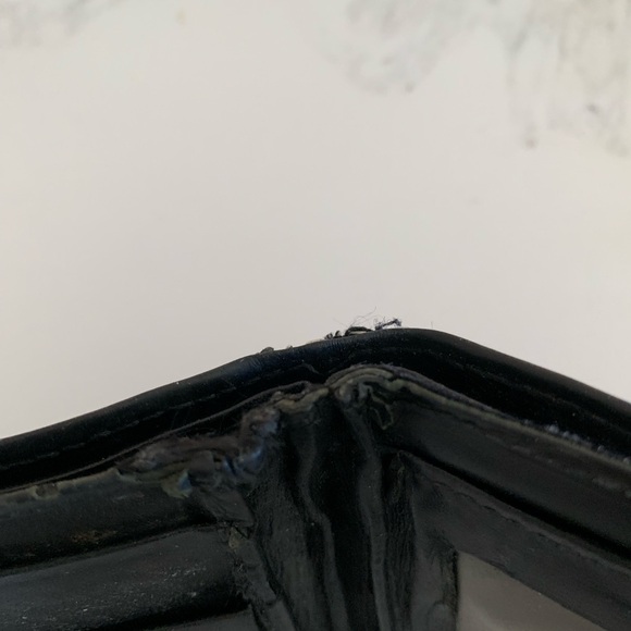 Burberry men’s compact wallet - Picture 3 of 5